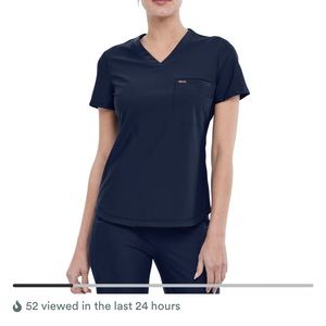 Cherokee Form Scrub Top